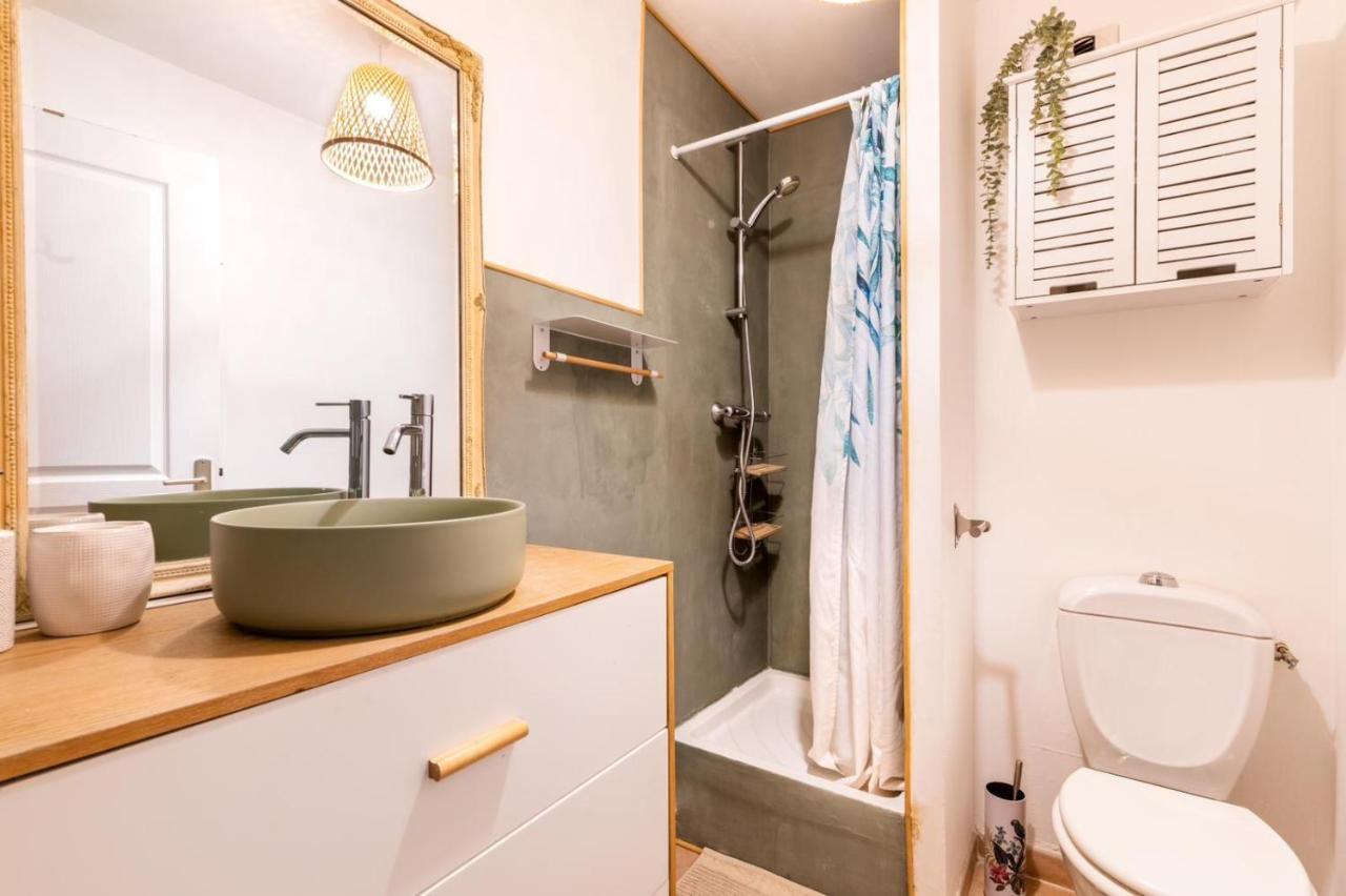 Coquet Appartement Typique Du Panier Marseille Luaran gambar