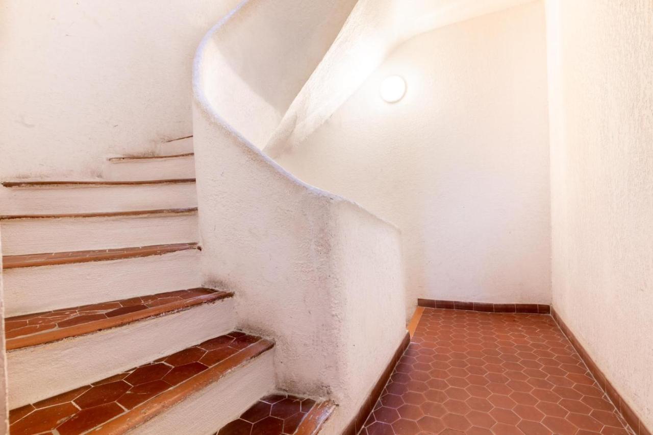 Coquet Appartement Typique Du Panier Marseille Luaran gambar