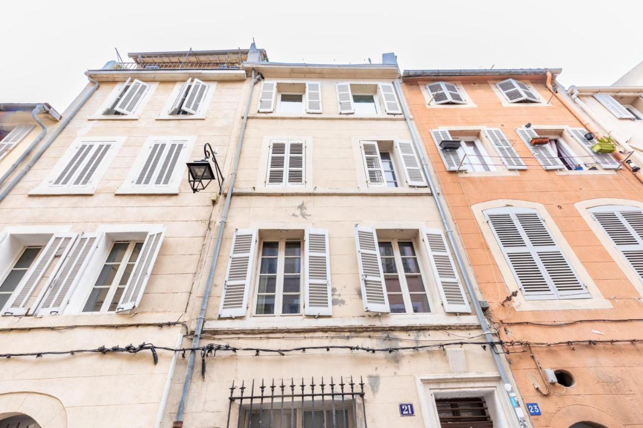 Coquet Appartement Typique Du Panier Marseille Luaran gambar